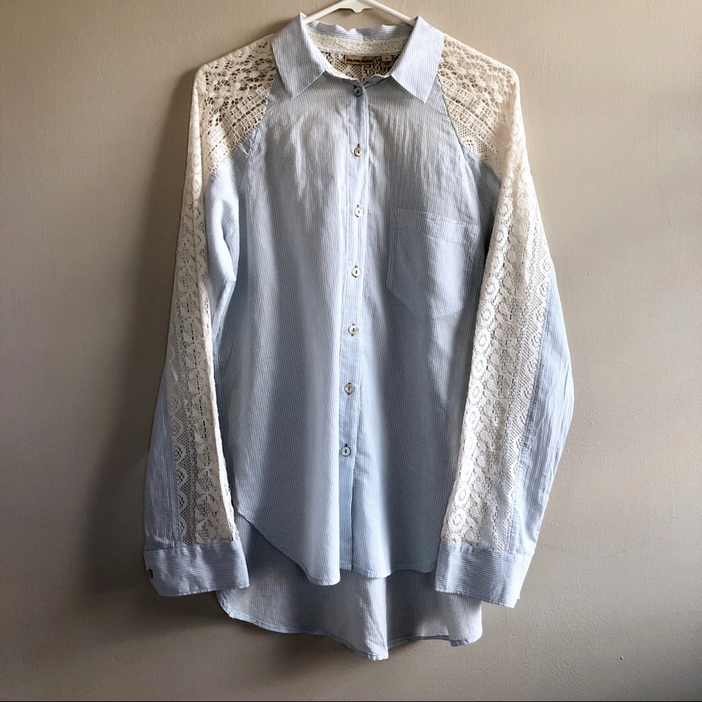 (4 for $30 🌸) Anthro Holding Horses Stripe Shirt